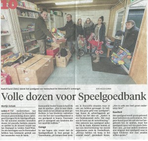 Leidsch Dagblad - Volle dozen voor de Speelgoedbank
